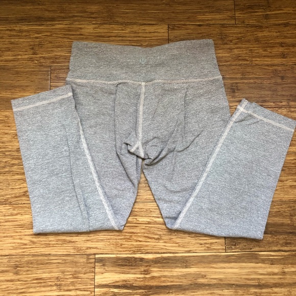 Lululemon bundle size 4 - Picture 3 of 3